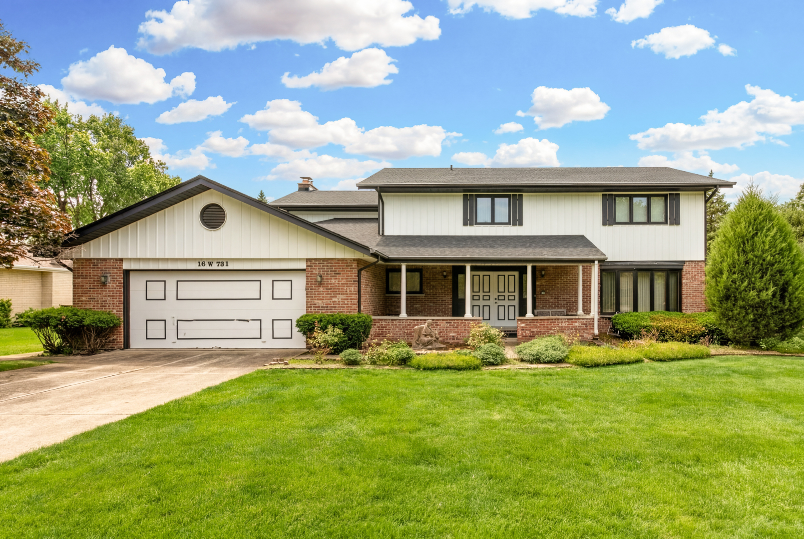 16W731 89TH Place Willowbrook IL 60527