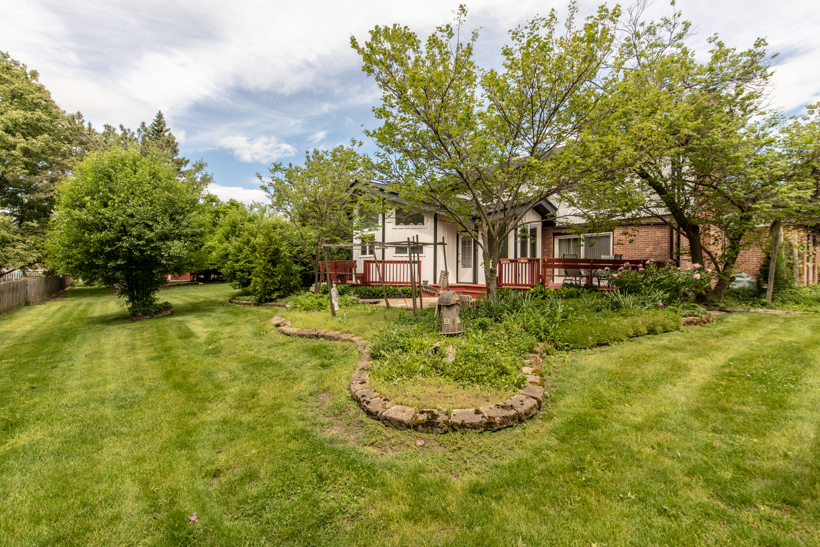 16W731 89TH Place Willowbrook IL 60527