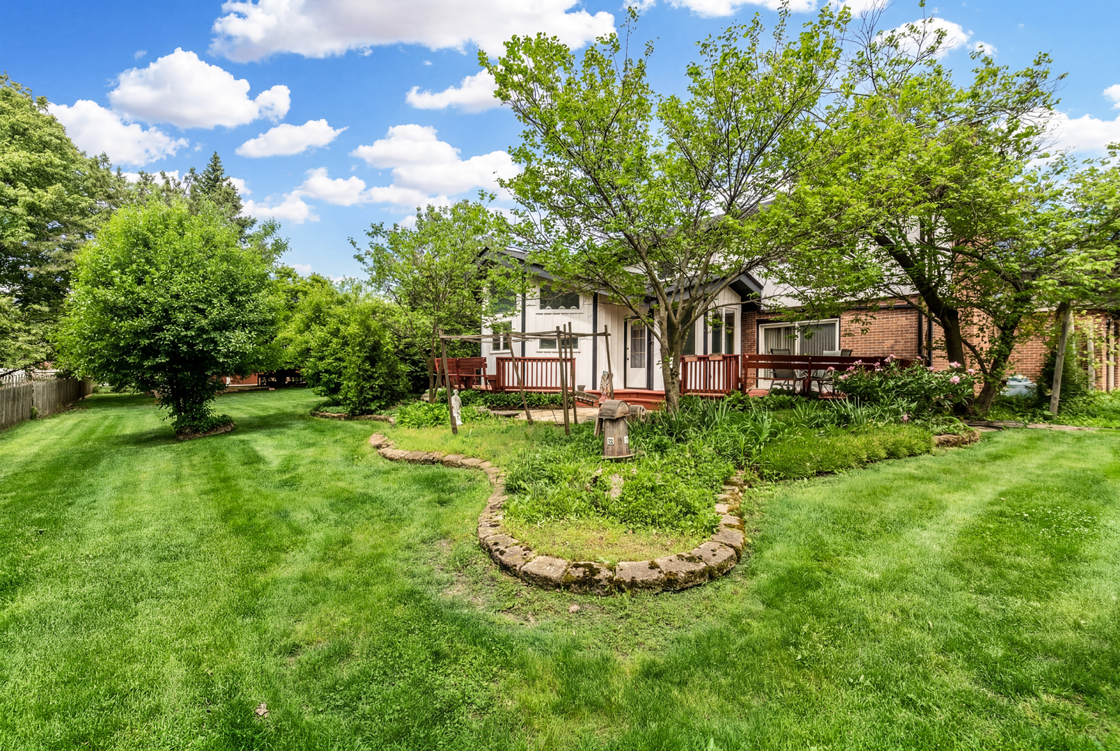 16W731 89TH Place Willowbrook IL 60527