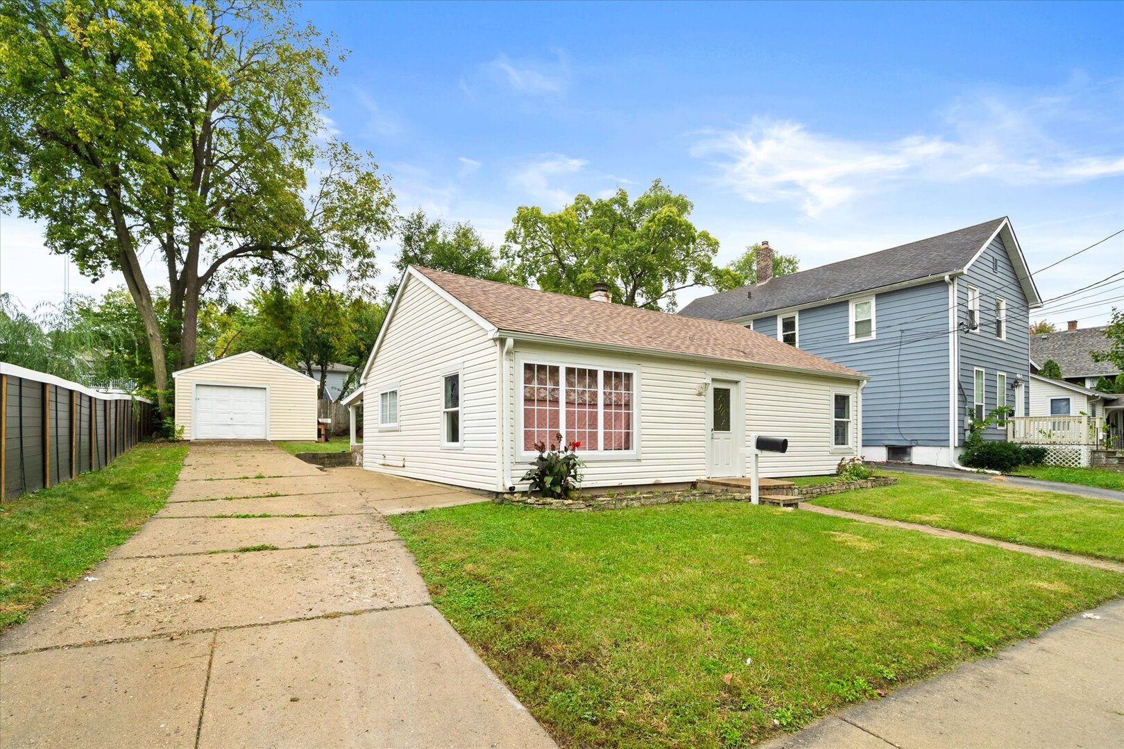 400 Rosewood Avenue Aurora IL 60505