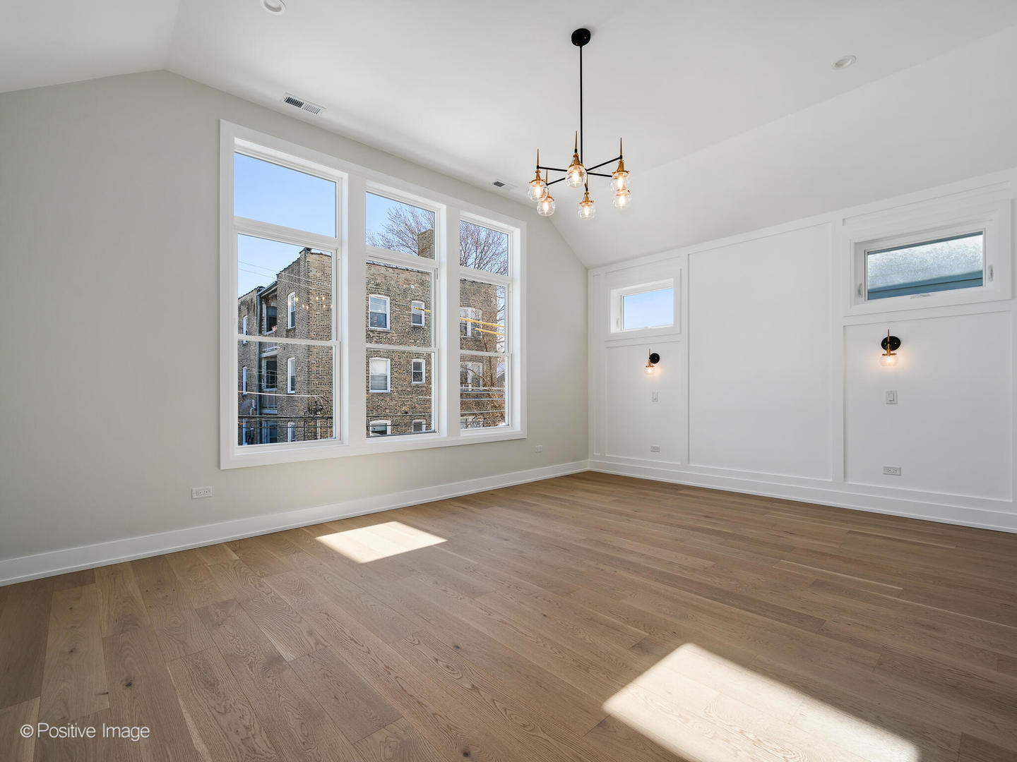 3057 North Christiana Avenue Chicago IL 60618