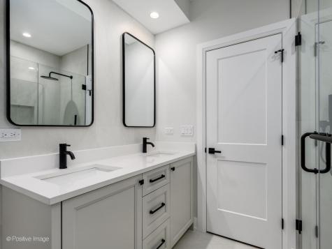 3057 North Christiana Avenue Chicago IL 60618