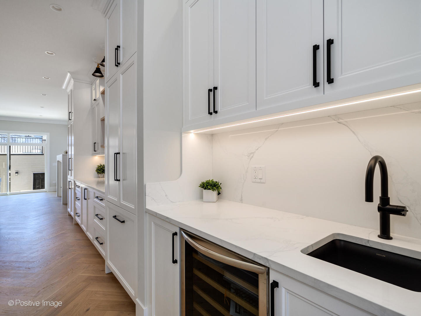 3057 North Christiana Avenue Chicago IL 60618