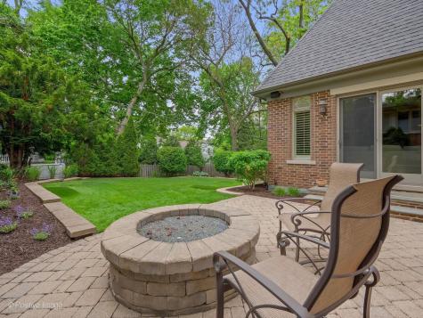 216 South Prospect Avenue Clarendon Hills IL 60514