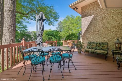 33 Ketterling Court North Barrington IL 60010