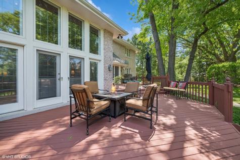 33 Ketterling Court North Barrington IL 60010