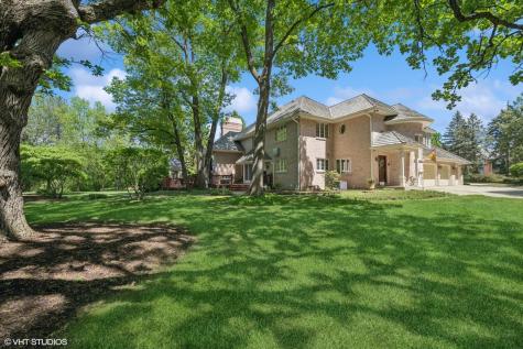 33 Ketterling Court North Barrington IL 60010
