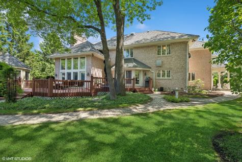33 Ketterling Court North Barrington IL 60010