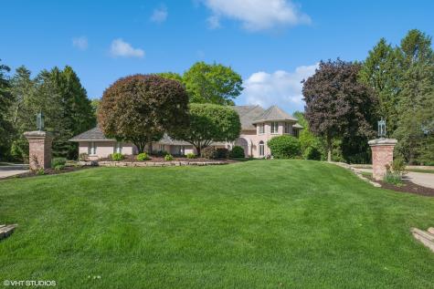 33 Ketterling Court North Barrington IL 60010