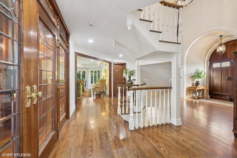 33 Ketterling Court North Barrington IL 60010