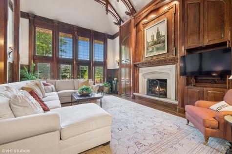33 Ketterling Court North Barrington IL 60010