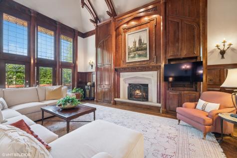 33 Ketterling Court North Barrington IL 60010