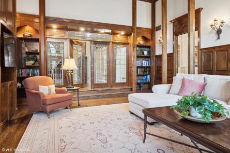 33 Ketterling Court North Barrington IL 60010