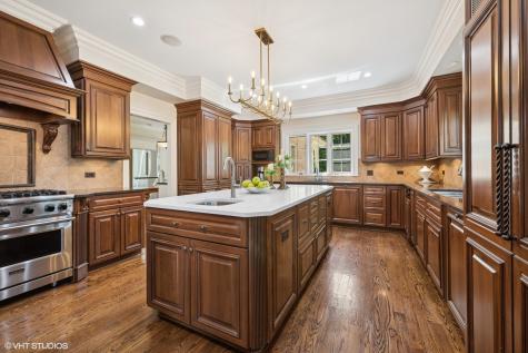 33 Ketterling Court North Barrington IL 60010