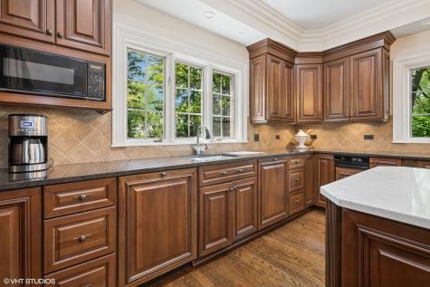 33 Ketterling Court North Barrington IL 60010