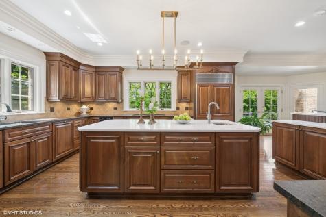 33 Ketterling Court North Barrington IL 60010