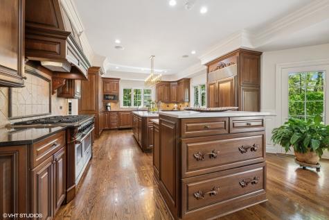 33 Ketterling Court North Barrington IL 60010