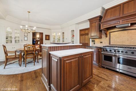 33 Ketterling Court North Barrington IL 60010