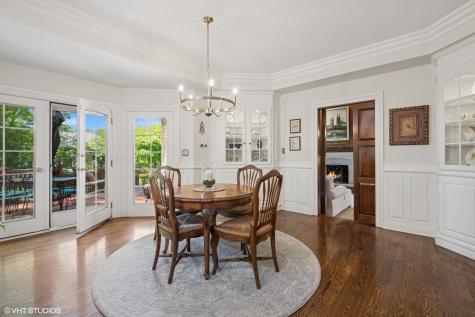 33 Ketterling Court North Barrington IL 60010