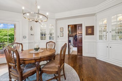 33 Ketterling Court North Barrington IL 60010