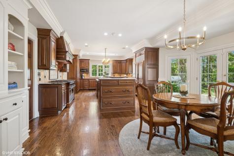 33 Ketterling Court North Barrington IL 60010