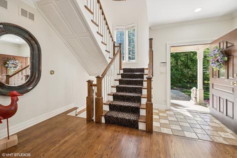 33 Ketterling Court North Barrington IL 60010