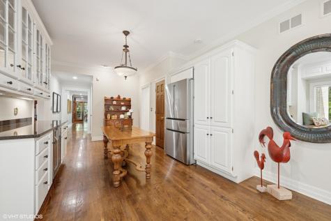 33 Ketterling Court North Barrington IL 60010