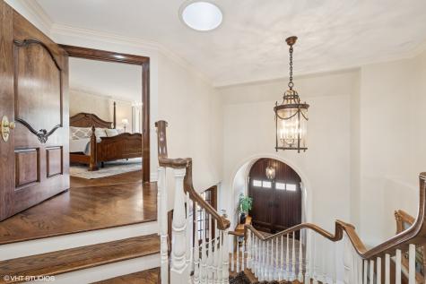 33 Ketterling Court North Barrington IL 60010