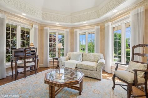 33 Ketterling Court North Barrington IL 60010