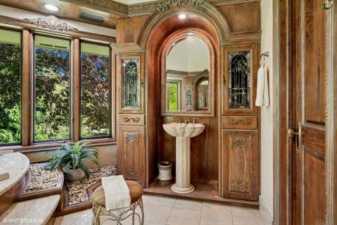 33 Ketterling Court North Barrington IL 60010