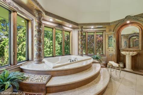 33 Ketterling Court North Barrington IL 60010