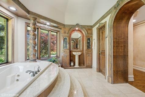 33 Ketterling Court North Barrington IL 60010