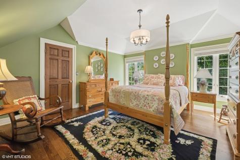 33 Ketterling Court North Barrington IL 60010