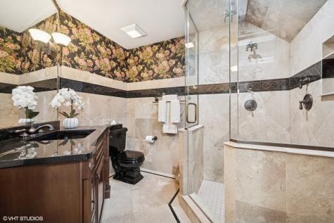 33 Ketterling Court North Barrington IL 60010