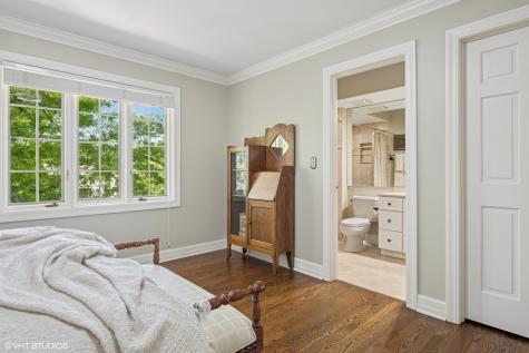 33 Ketterling Court North Barrington IL 60010