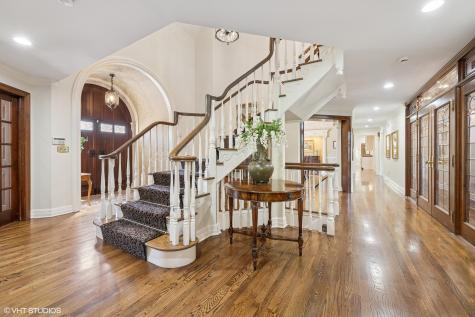 33 Ketterling Court North Barrington IL 60010