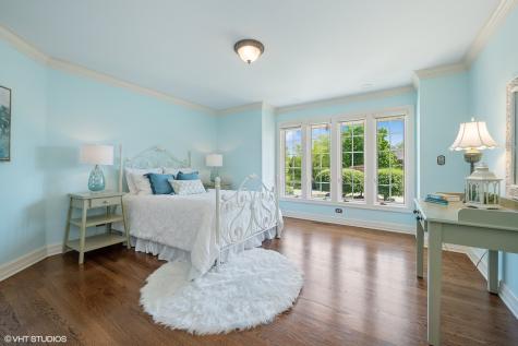 33 Ketterling Court North Barrington IL 60010