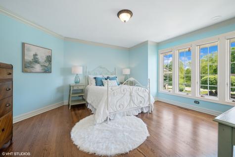 33 Ketterling Court North Barrington IL 60010