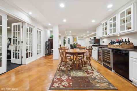 33 Ketterling Court North Barrington IL 60010