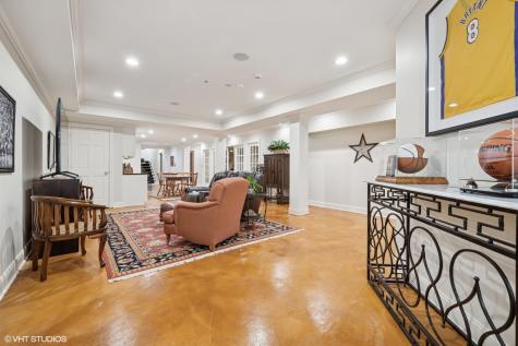 33 Ketterling Court North Barrington IL 60010