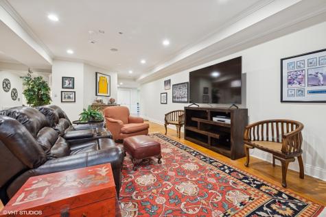 33 Ketterling Court North Barrington IL 60010