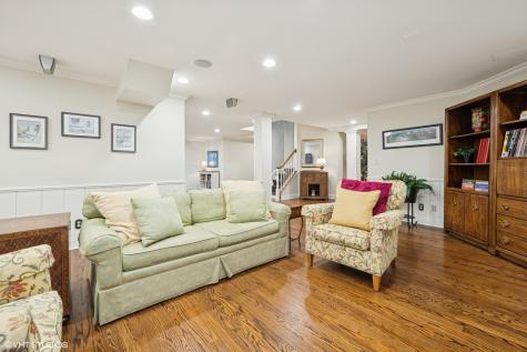 33 Ketterling Court North Barrington IL 60010