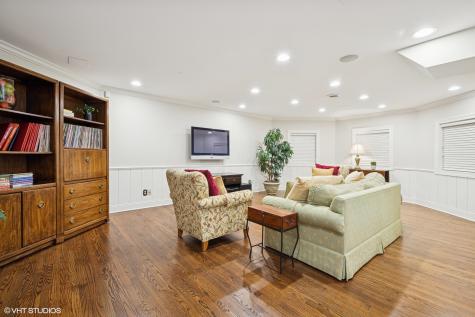 33 Ketterling Court North Barrington IL 60010