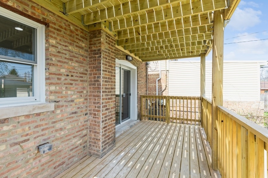 10429 South Indiana Avenue Chicago IL 60628