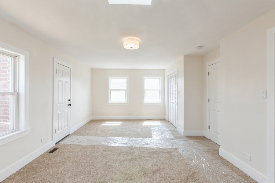 10429 South Indiana Avenue Chicago IL 60628