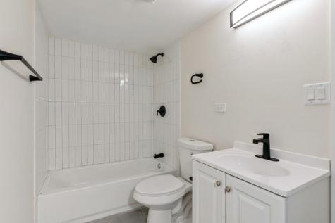 10429 South Indiana Avenue Chicago IL 60628
