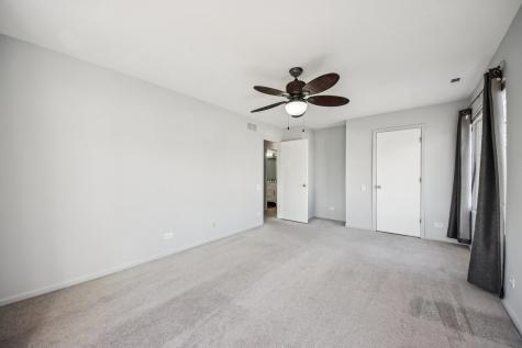 412 Quaker Hill Court Aurora IL 60504