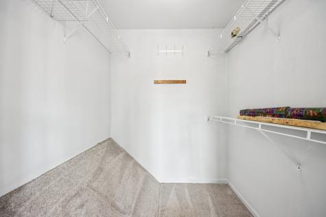 412 Quaker Hill Court Aurora IL 60504