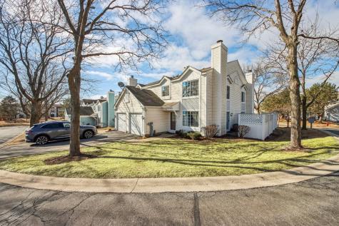 412 Quaker Hill Court Aurora IL 60504