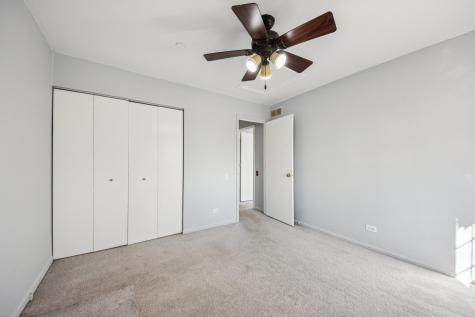 412 Quaker Hill Court Aurora IL 60504